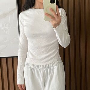 Brandy Melville Classic White Long Sleeve Tee